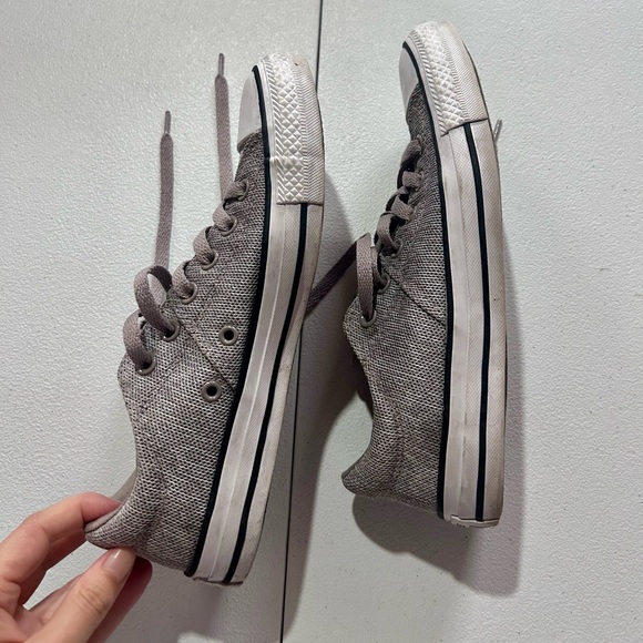 Low Top Converse - Picture 4 of 7